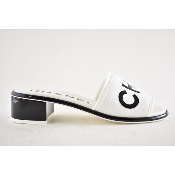 Chanel 24C White Black CHA NEL Letter Logo Mule Slide Block Heel Sandal 40.5 - Picture 2 of 16